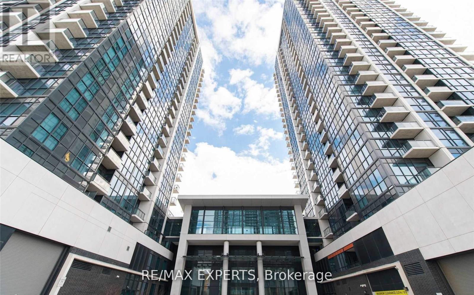 504 - 55 Eglinton Avenue W, Mississauga, Ontario  L5R 0E4 - Photo 4 - W12379328