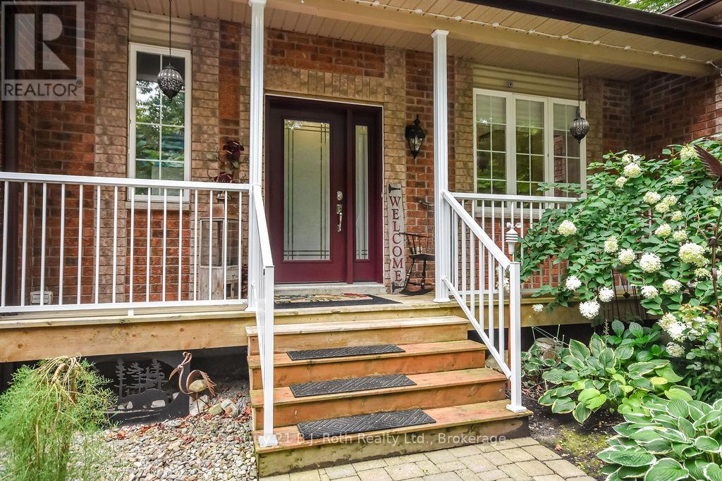 1 Blackcomb Drive, Oro-Medonte, Ontario  L0K 1E0 - Photo 2 - S12379970