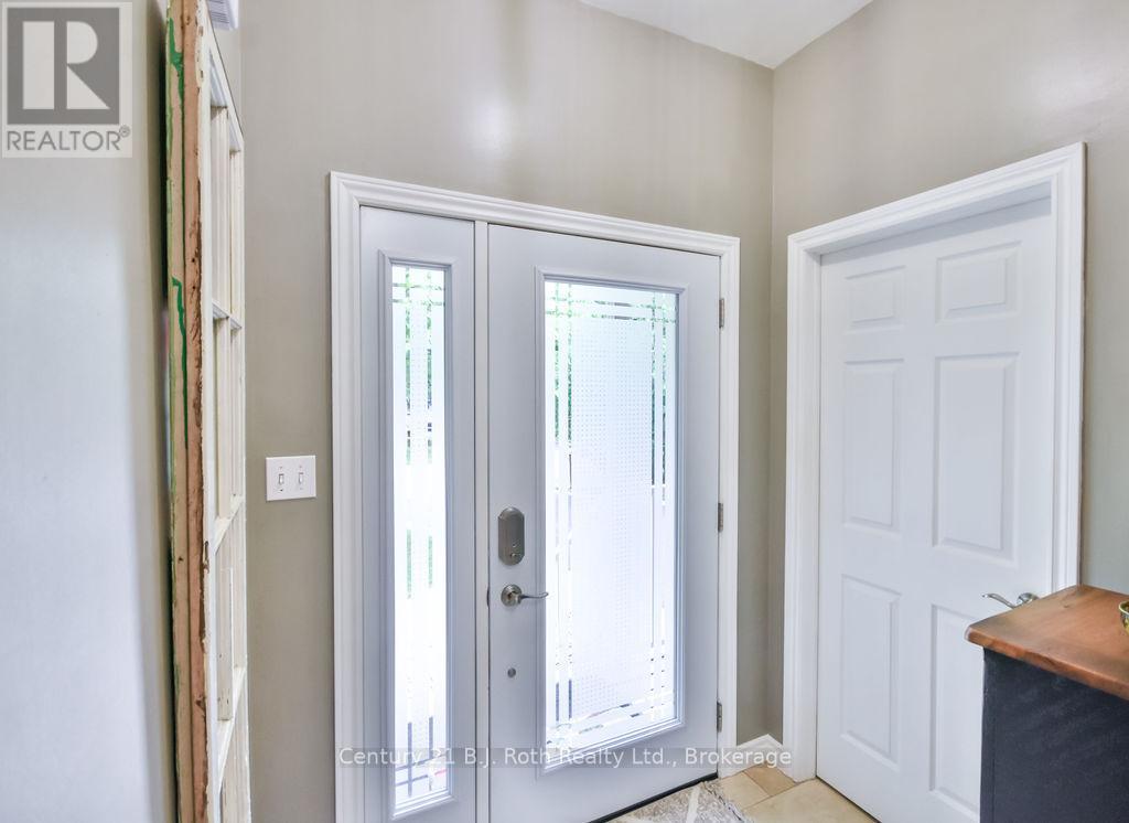 1 Blackcomb Drive, Oro-Medonte, Ontario  L0K 1E0 - Photo 3 - S12379970