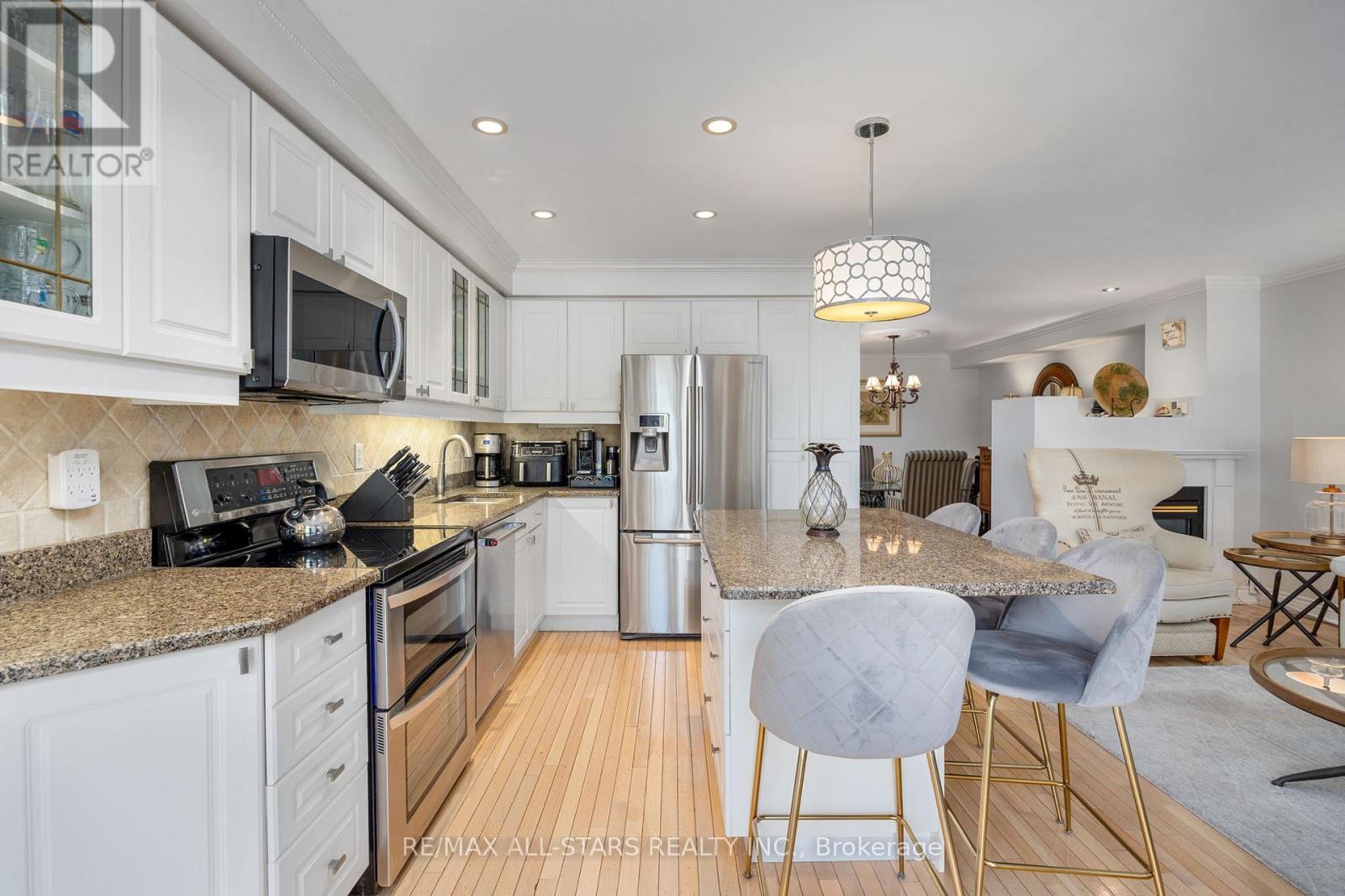 10 Sufi Crescent, Toronto, Ontario  M4A 2X3 - Photo 12 - C12379878