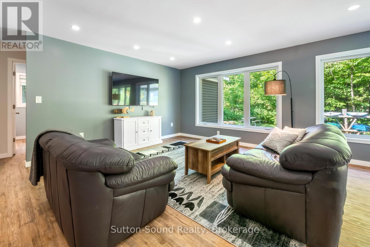 504760 Grey Road 1, Georgian Bluffs, Ontario  N0H 1S0 - Photo 12 - X12379945