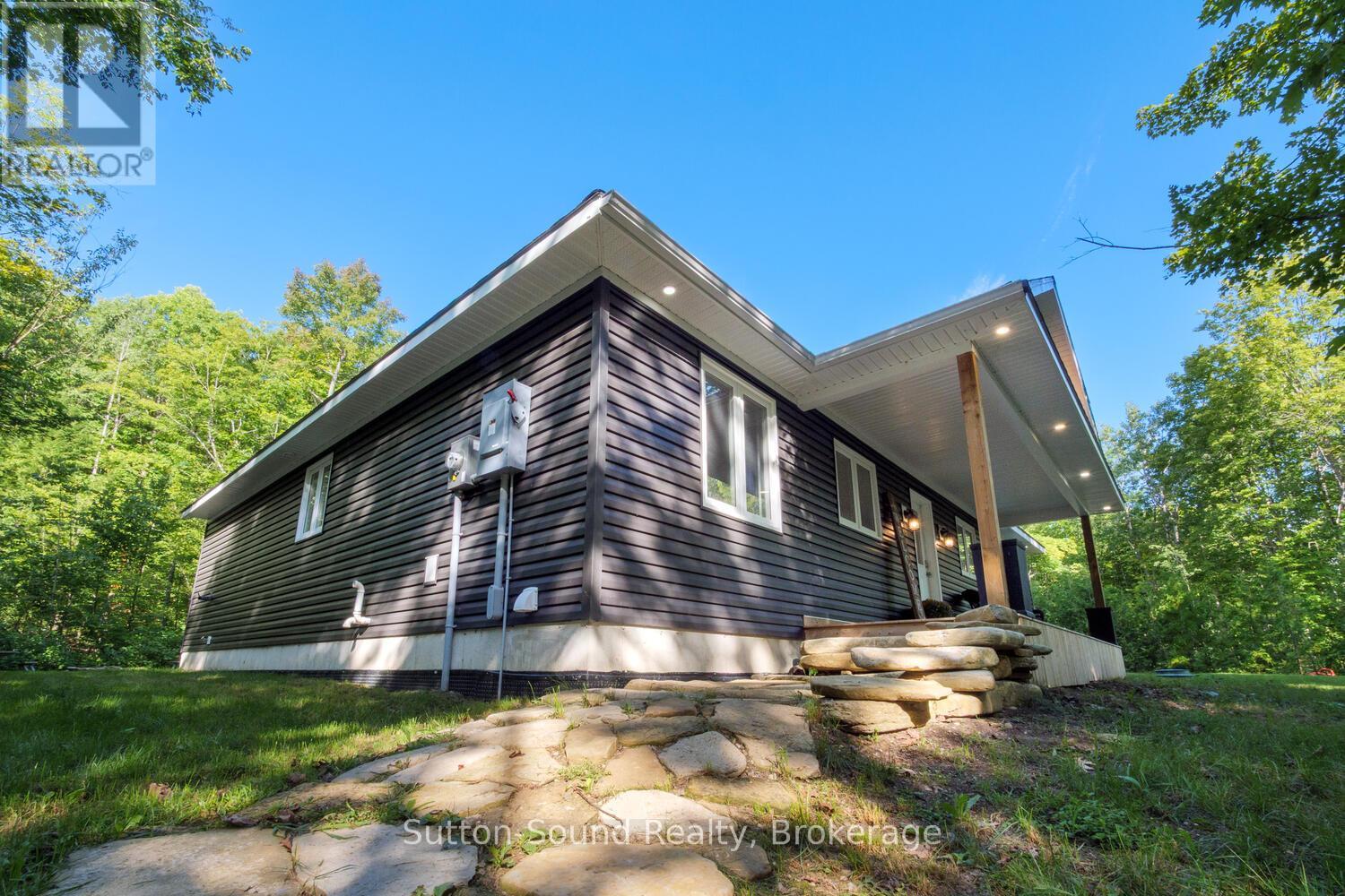 504760 Grey Road 1, Georgian Bluffs, Ontario  N0H 1S0 - Photo 36 - X12379945