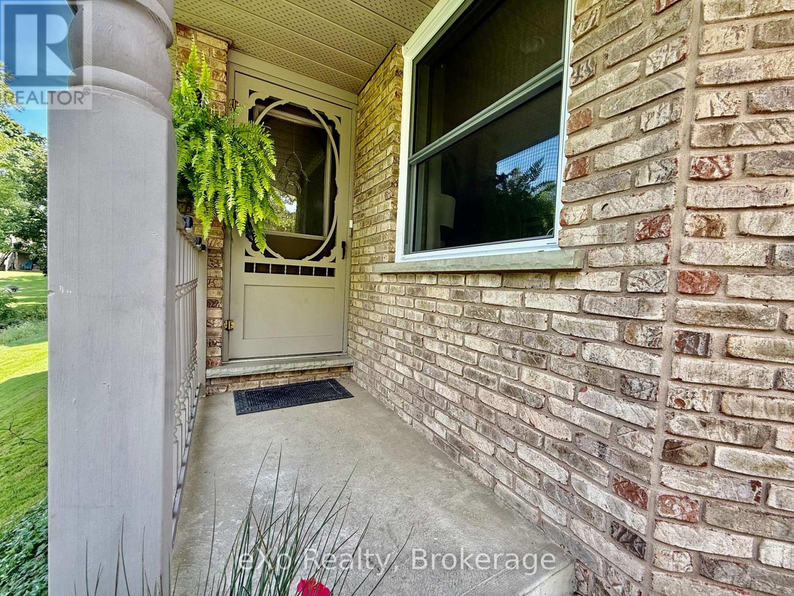 308 Mary Street, Brockton, Ontario  N0G 2V0 - Photo 3 - X12379977
