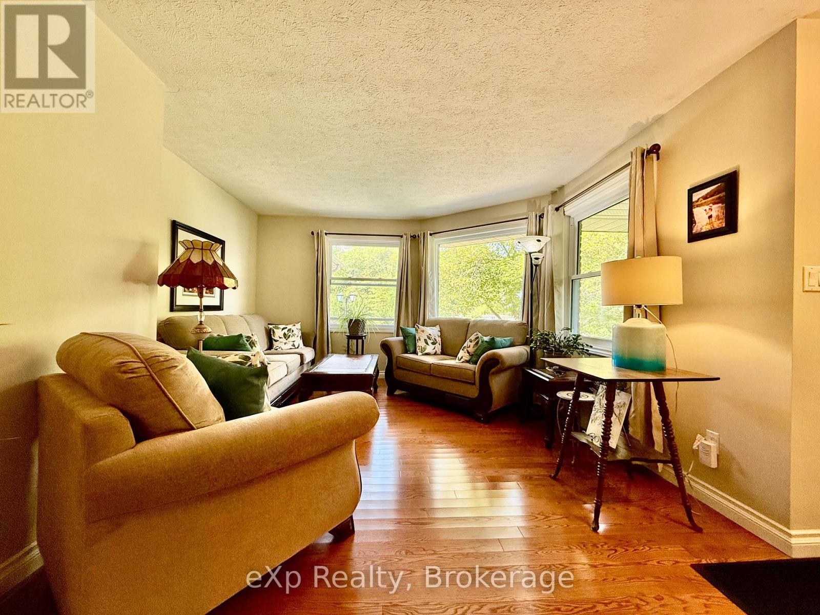 308 Mary Street, Brockton, Ontario  N0G 2V0 - Photo 5 - X12379977