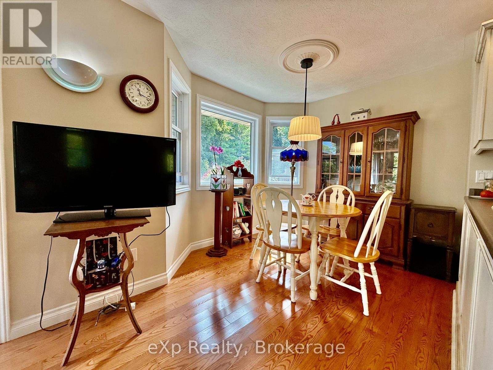 308 Mary Street, Brockton, Ontario  N0G 2V0 - Photo 8 - X12379977