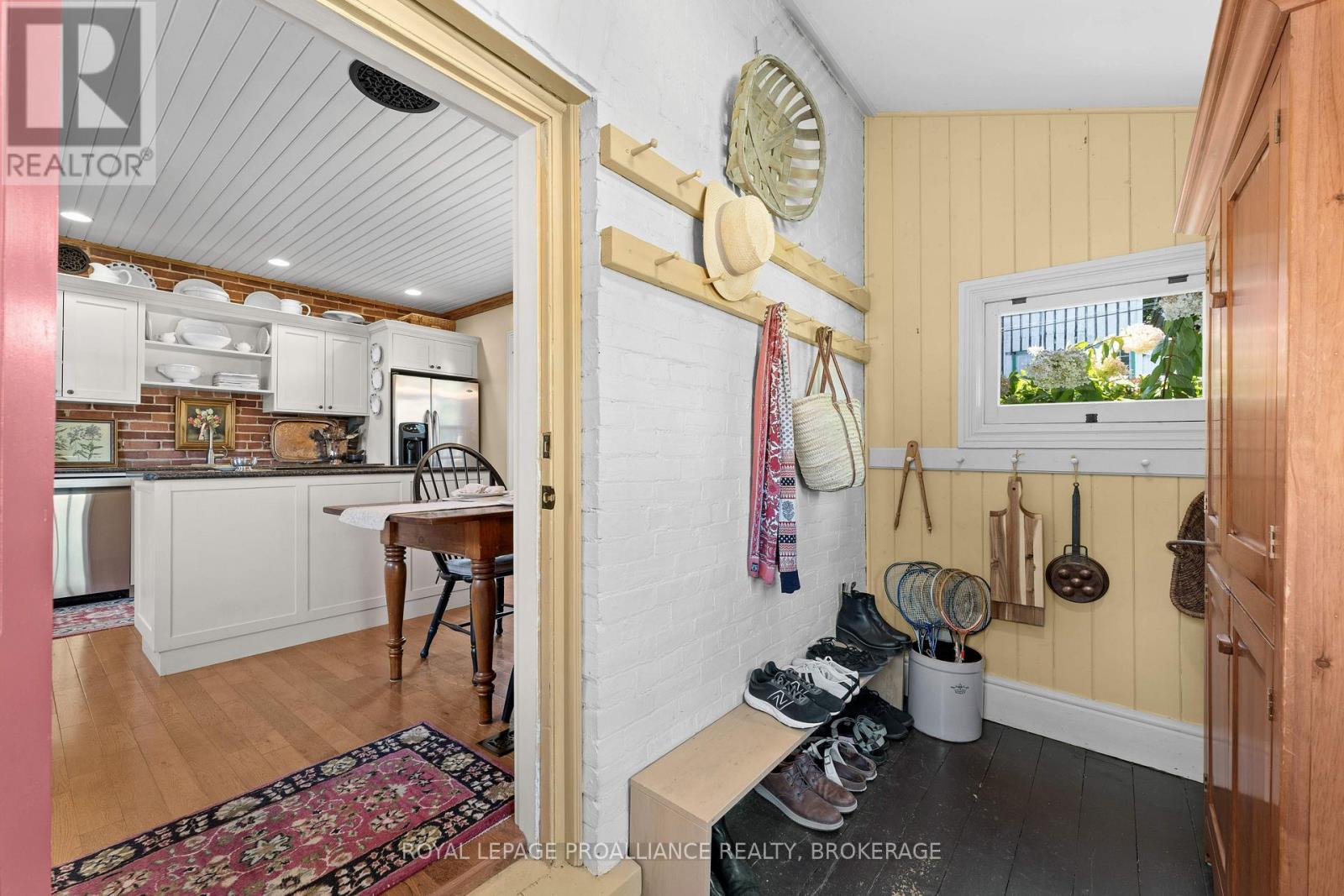 114 King Street W, Gananoque, Ontario  K7G 2G3 - Photo 25 - X12380081