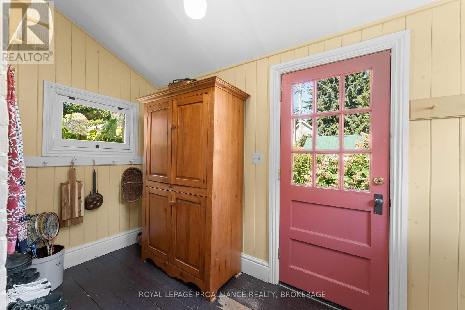 114 King Street W, Gananoque, Ontario  K7G 2G3 - Photo 27 - X12380081