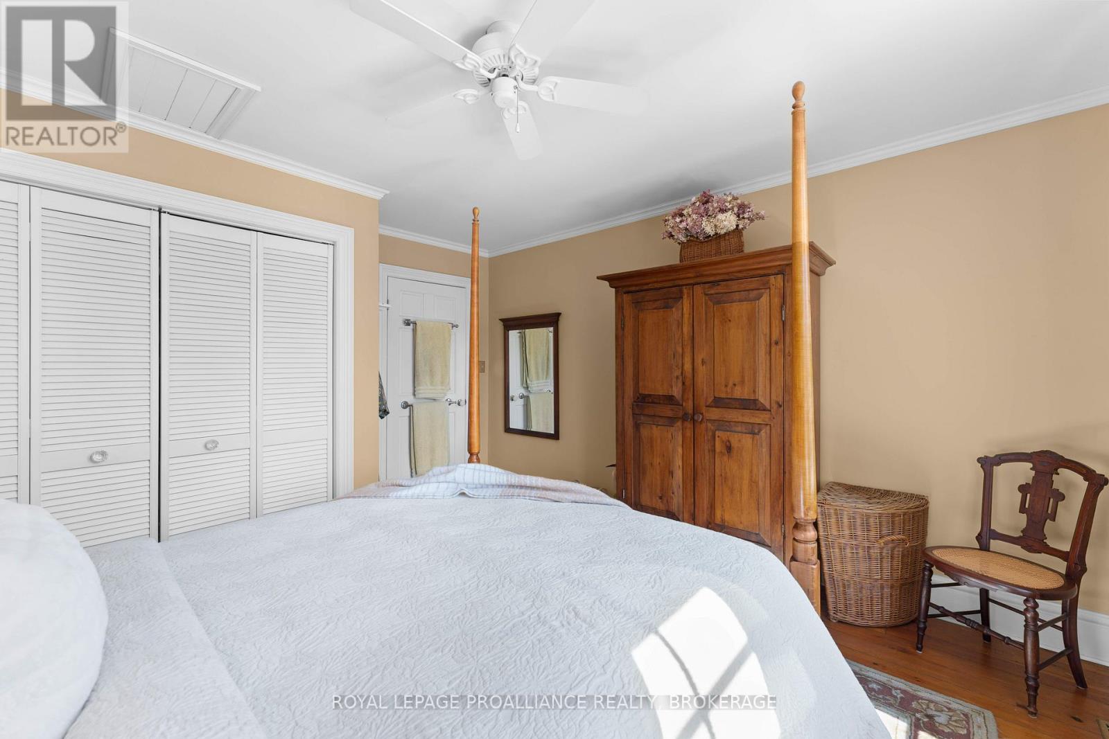 114 King Street W, Gananoque, Ontario  K7G 2G3 - Photo 38 - X12380081