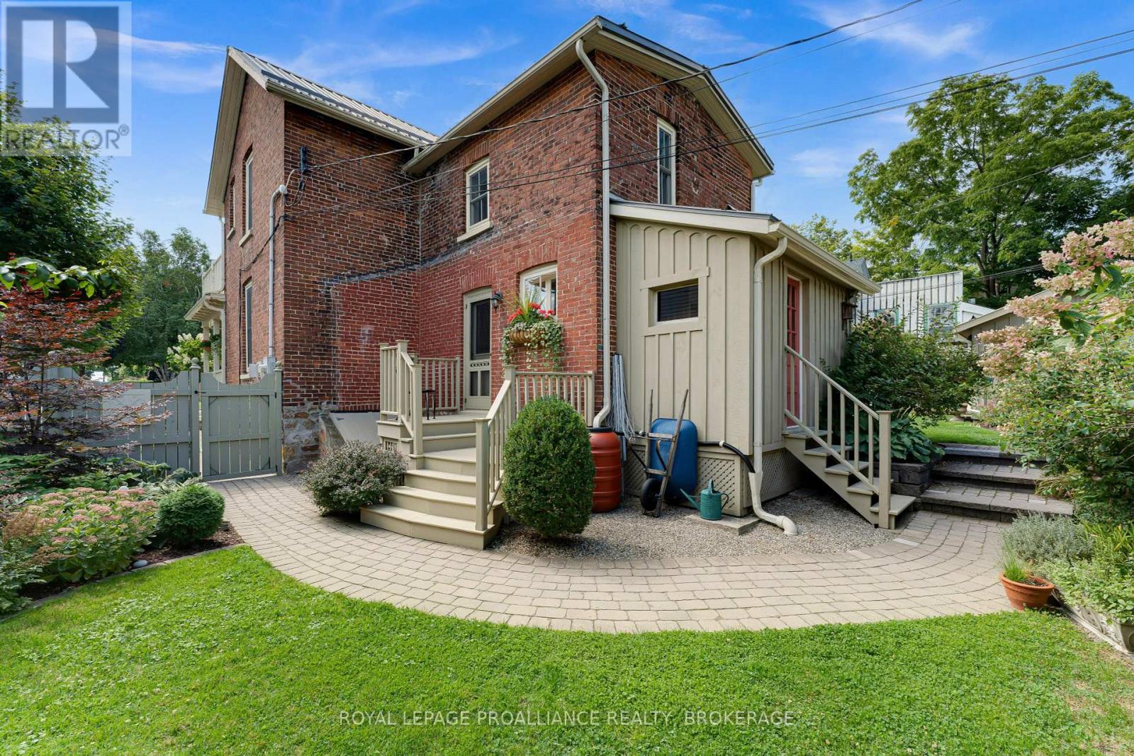 114 King Street W, Gananoque, Ontario  K7G 2G3 - Photo 41 - X12380081