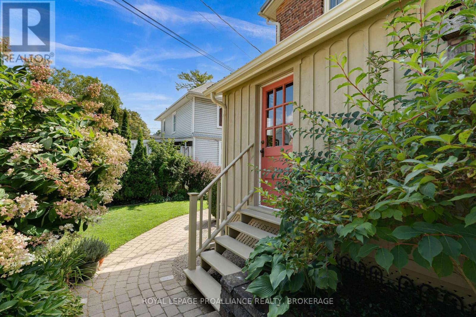 114 King Street W, Gananoque, Ontario  K7G 2G3 - Photo 46 - X12380081
