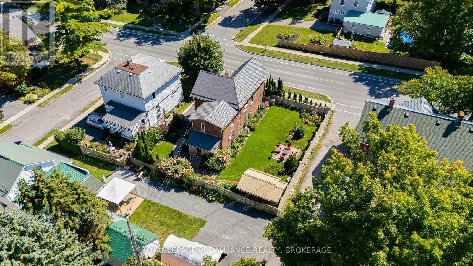 114 King Street W, Gananoque, Ontario  K7G 2G3 - Photo 47 - X12380081