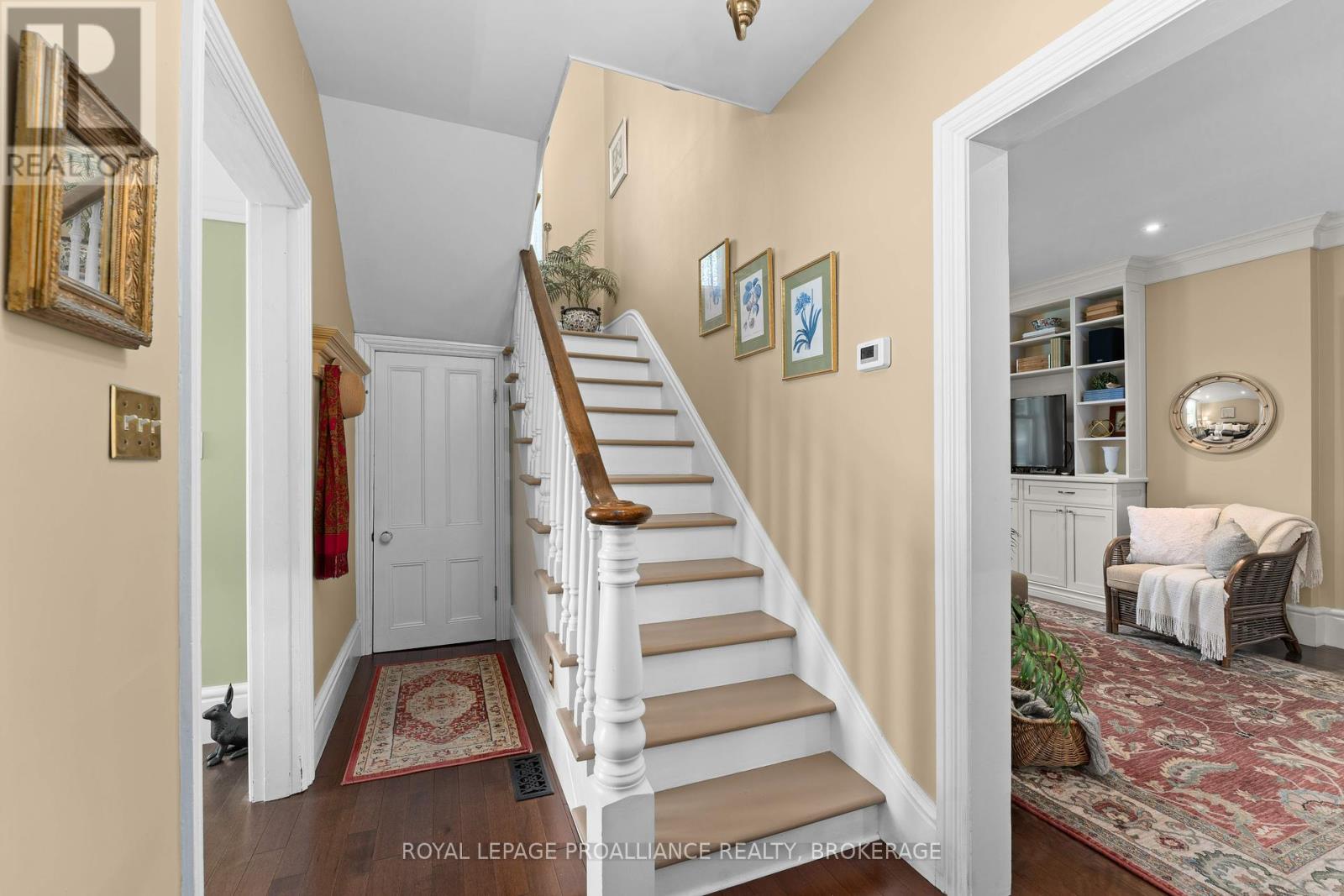 114 King Street W, Gananoque, Ontario  K7G 2G3 - Photo 8 - X12380081
