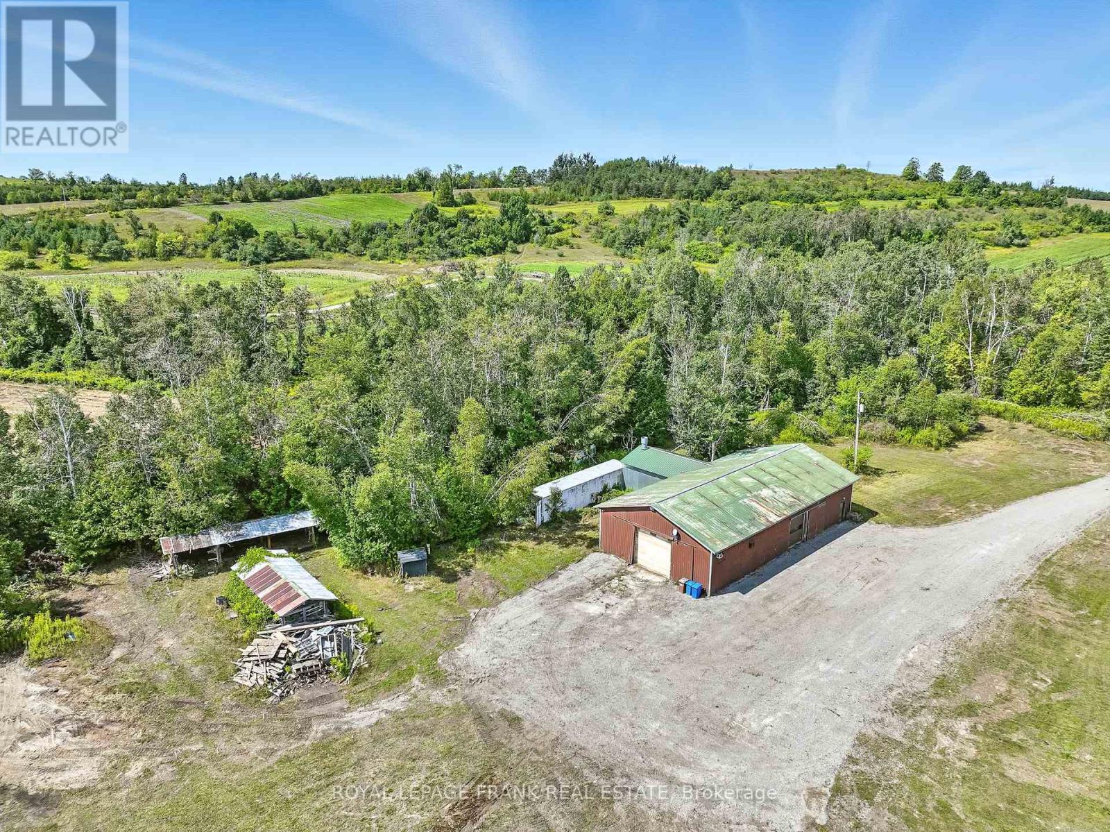 274 Highway 35, Kawartha Lakes (Manvers), Ontario  L0B 1K0 - Photo 10 - X12380146