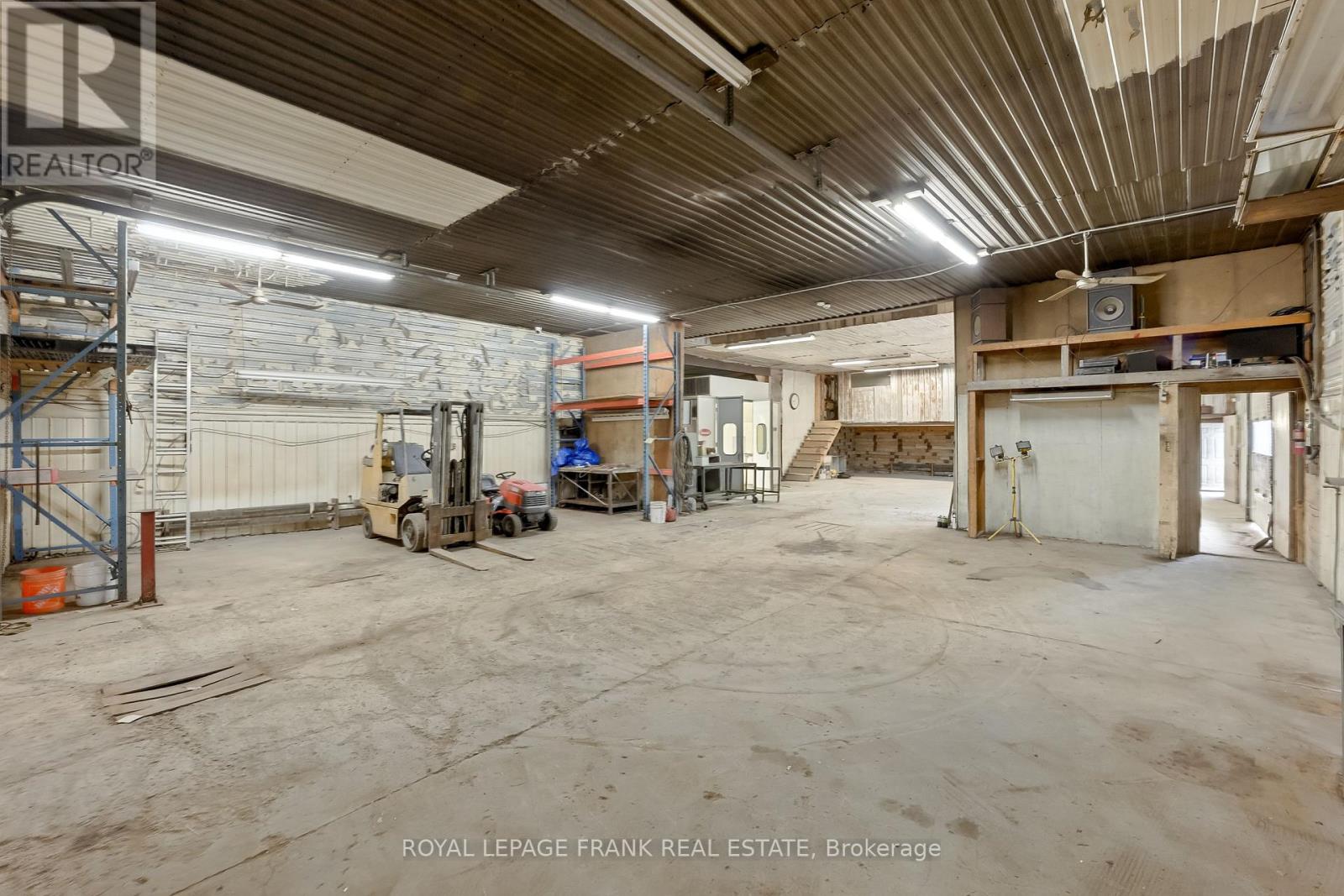 274 Highway 35, Kawartha Lakes (Manvers), Ontario  L0B 1K0 - Photo 22 - X12380146