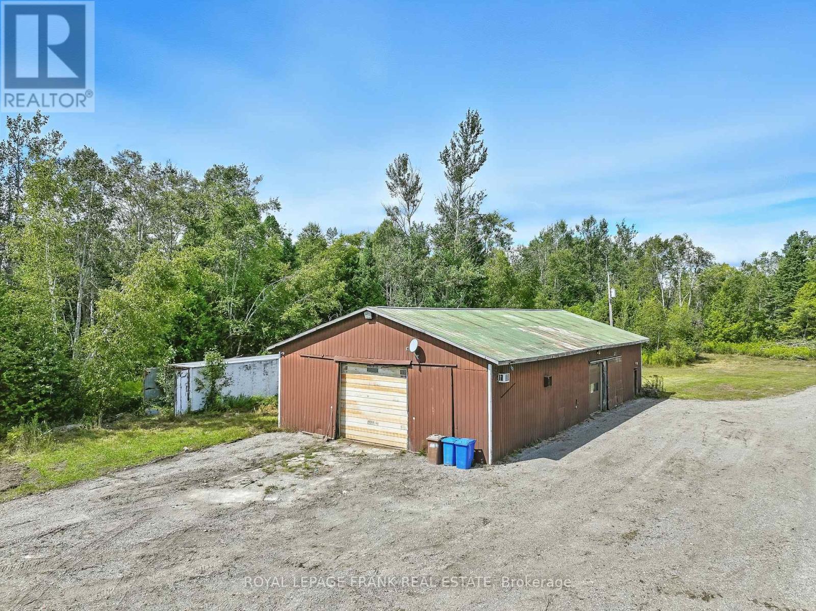 274 Highway 35, Kawartha Lakes (Manvers), Ontario  L0B 1K0 - Photo 4 - X12380146