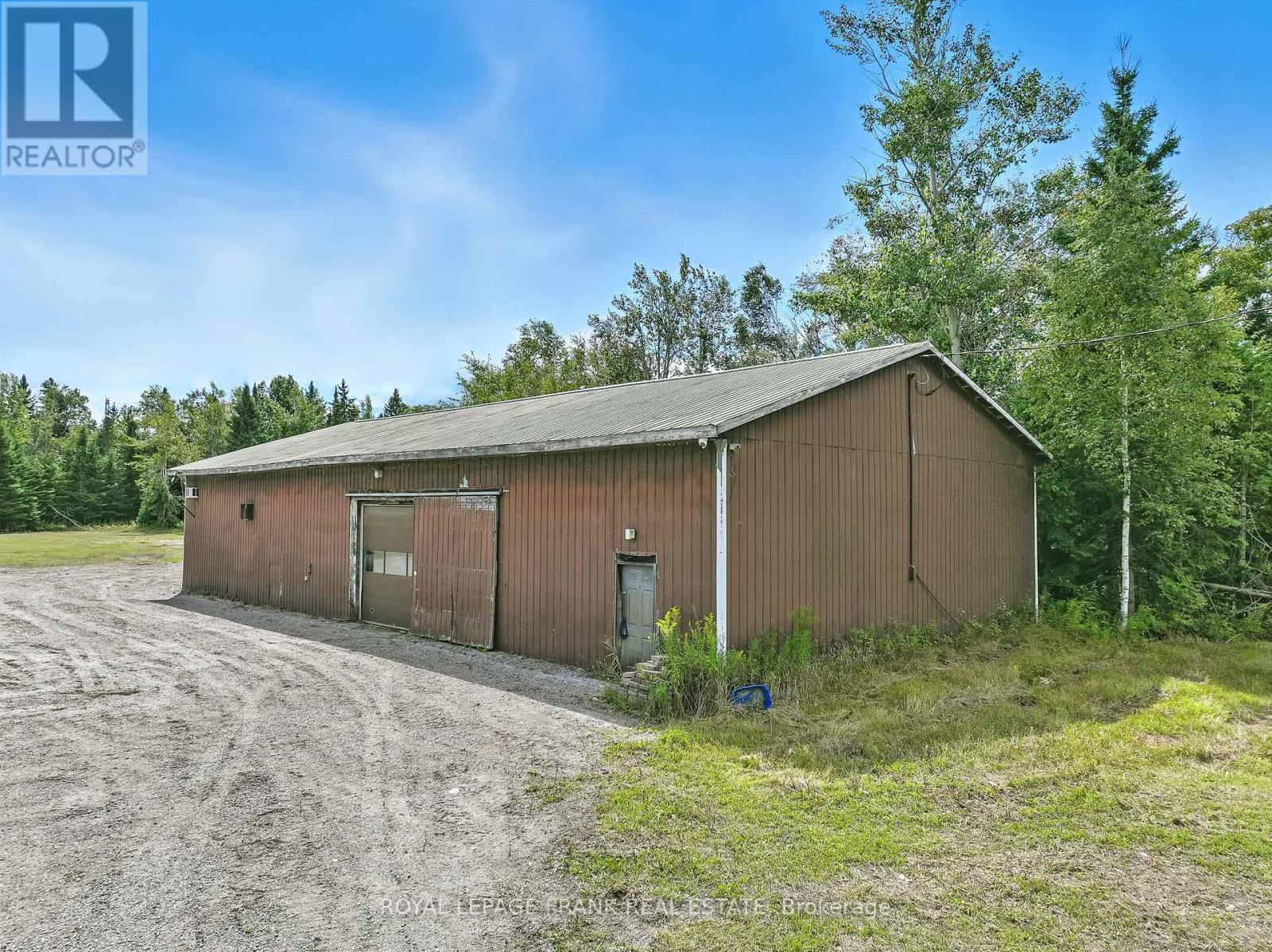 274 Highway 35, Kawartha Lakes (Manvers), Ontario  L0B 1K0 - Photo 5 - X12380146