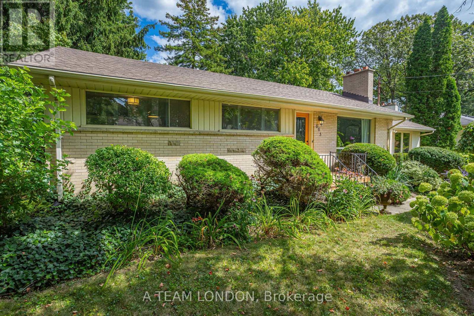 665 Kildare Road, London North, Ontario  N6H 3J1 - Photo 3 - X12379953