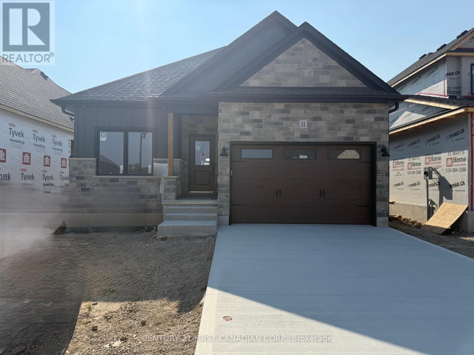11 Sheldabren Street, North Middlesex, Ontario  N0M 1A0 - Photo 2 - X12379975