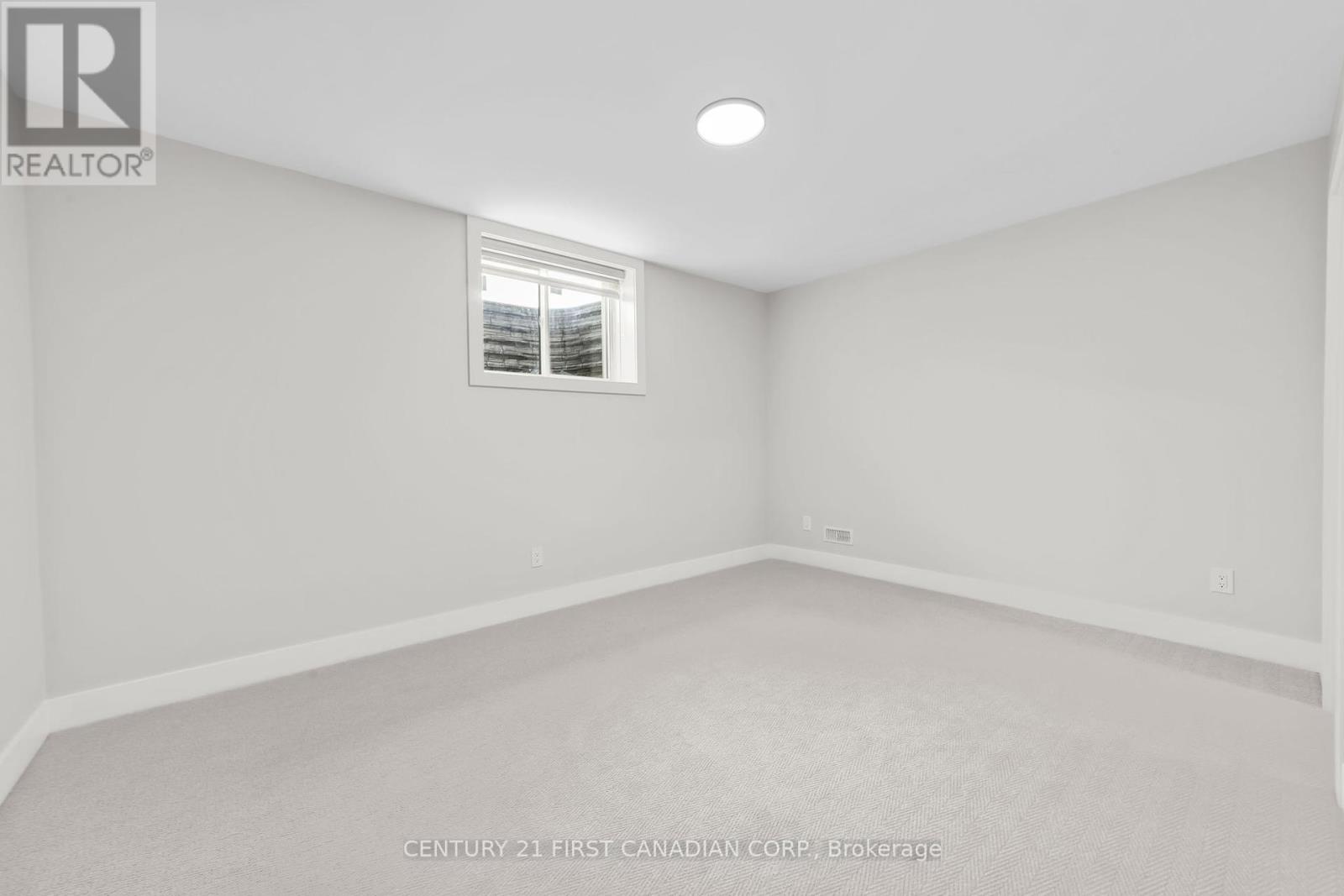 11 Sheldabren Street, North Middlesex, Ontario  N0M 1A0 - Photo 22 - X12379975