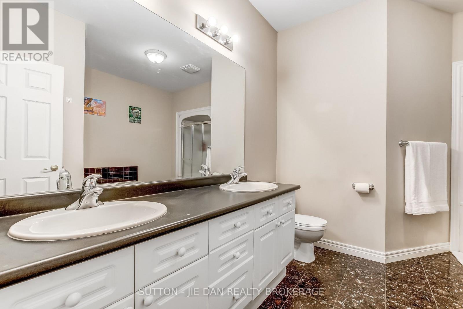 23 - 1574 Richmond Street, London North (North G), Ontario  N6G 5H7 - Photo 16 - X12379990