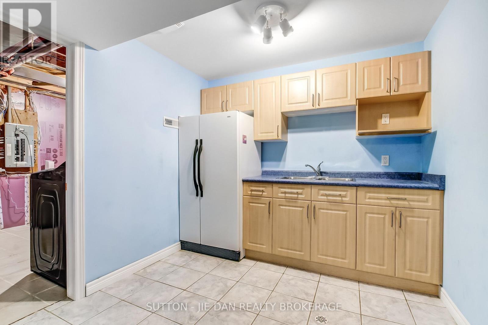 23 - 1574 Richmond Street, London North (North G), Ontario  N6G 5H7 - Photo 26 - X12379990