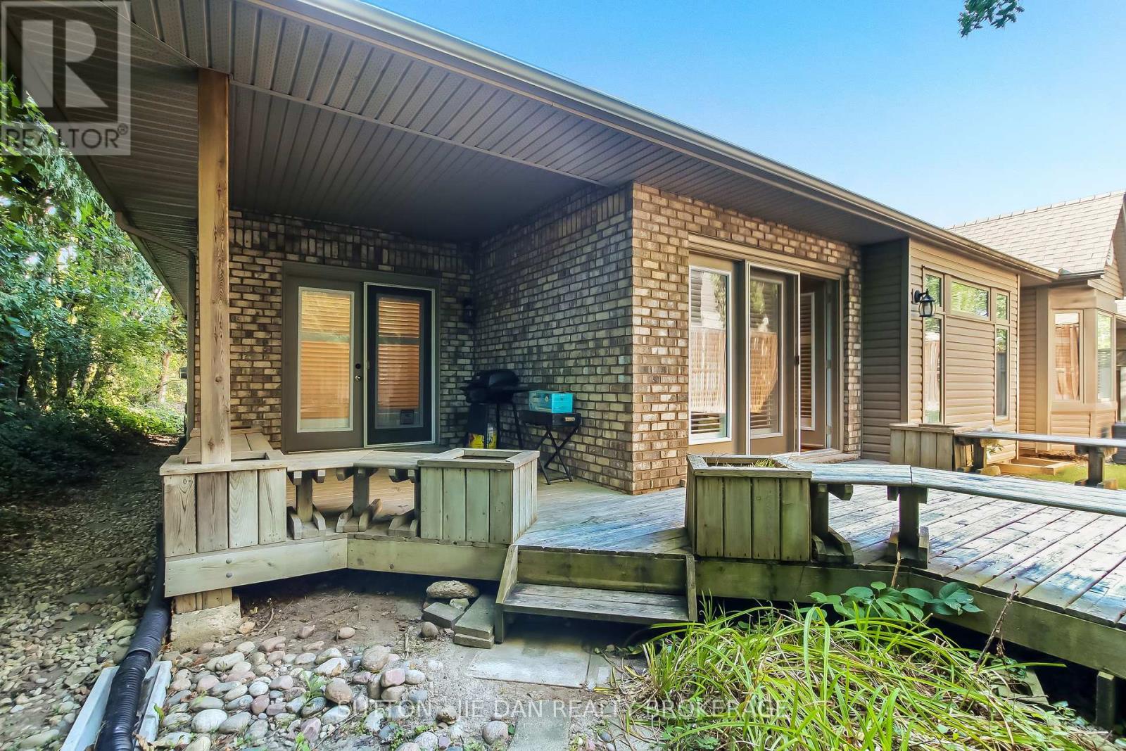 23 - 1574 Richmond Street, London North (North G), Ontario  N6G 5H7 - Photo 30 - X12379990