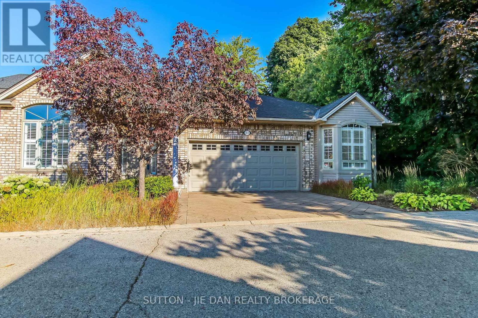23 - 1574 Richmond Street, London North (North G), Ontario  N6G 5H7 - Photo 31 - X12379990