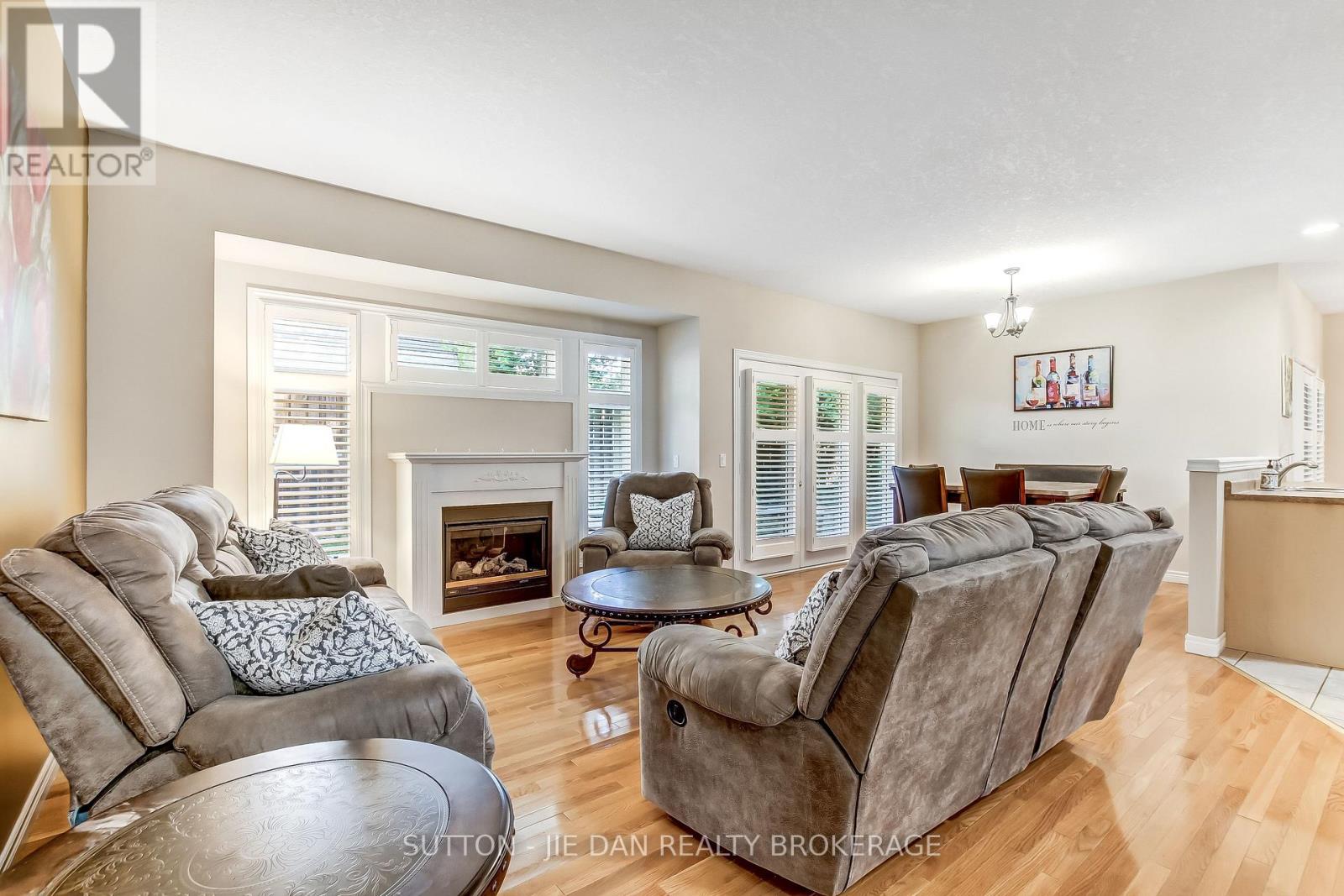 Property at 23 - 1574 RICHMOND STREET image 5