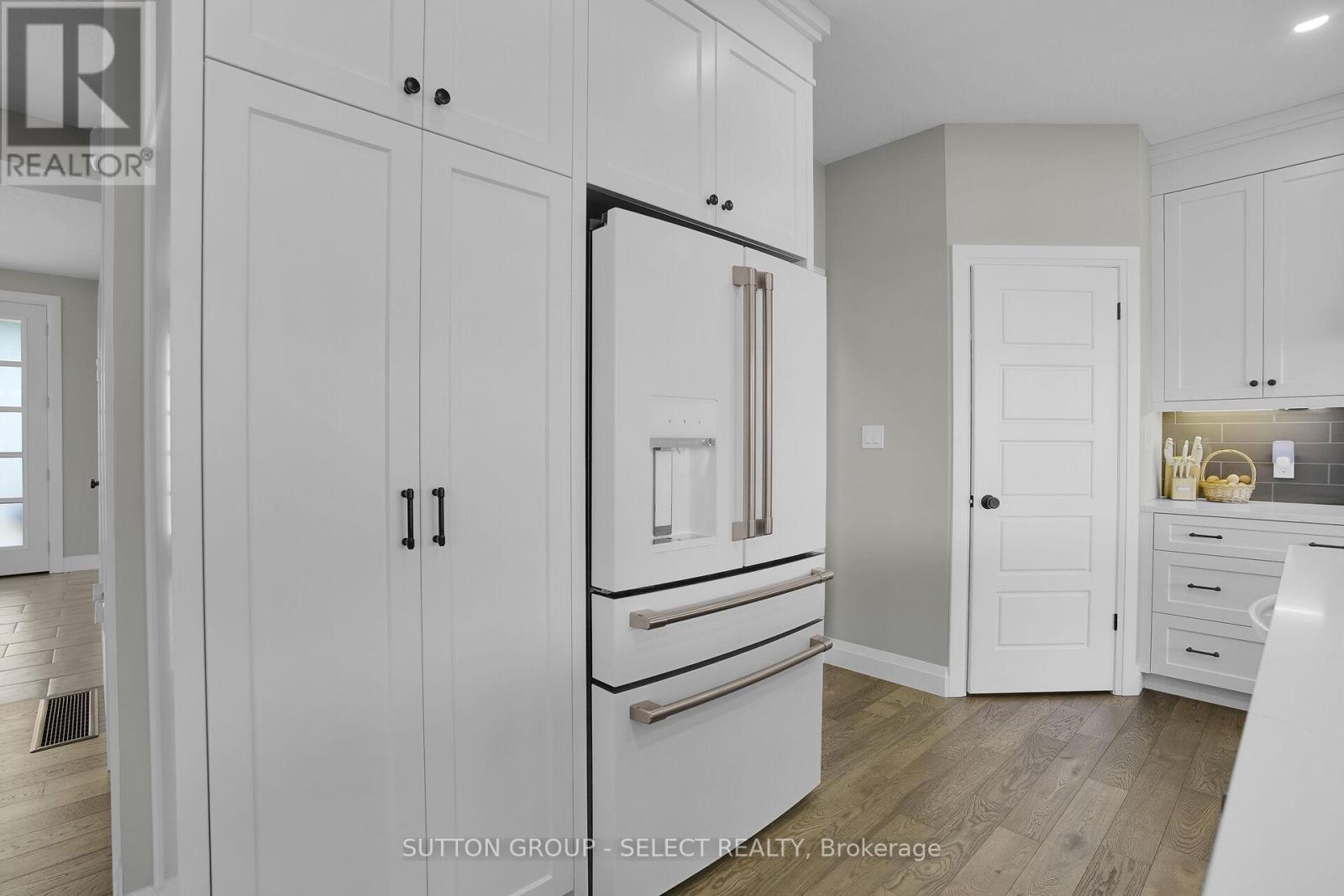 11197 Springwater Road, Malahide, Ontario  N5H 2R6 - Photo 15 - X12379991