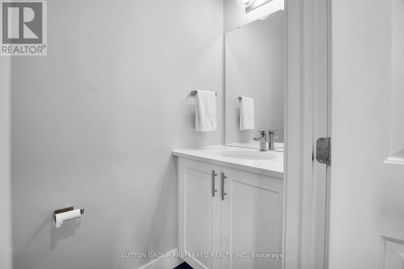 551 Scenic Court, Warwick (Watford), Ontario  N0M 2S0 - Photo 19 - X12380022