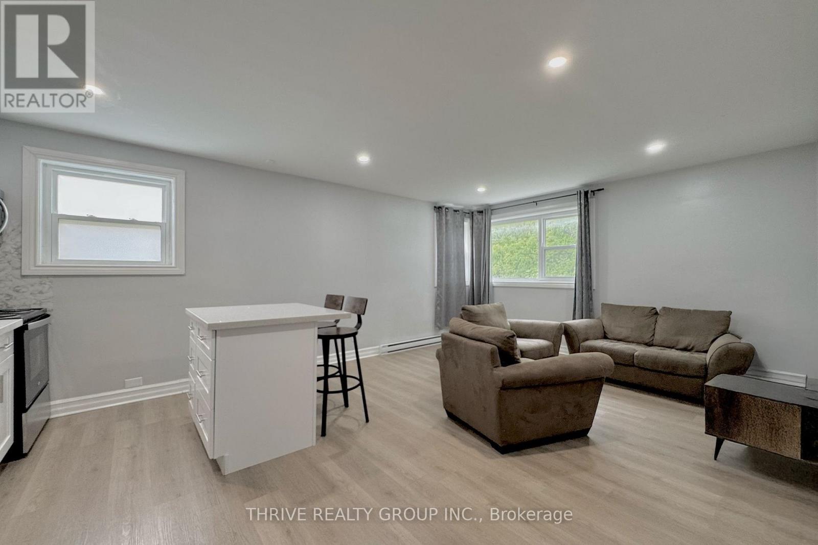 5 - 100 King Edward Avenue, London South, Ontario  N5Z 3T1 - Photo 2 - X12380025