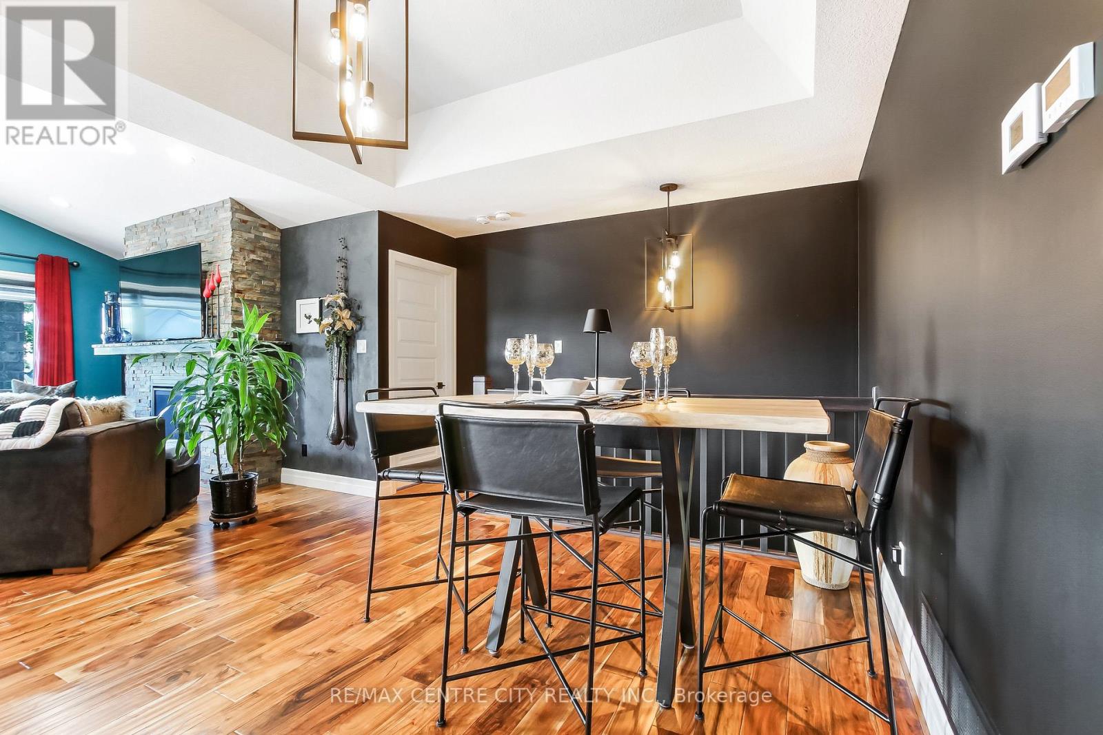 22 Oakmont Street, St. Thomas, Ontario  N5R 0G3 - Photo 18 - X12380051