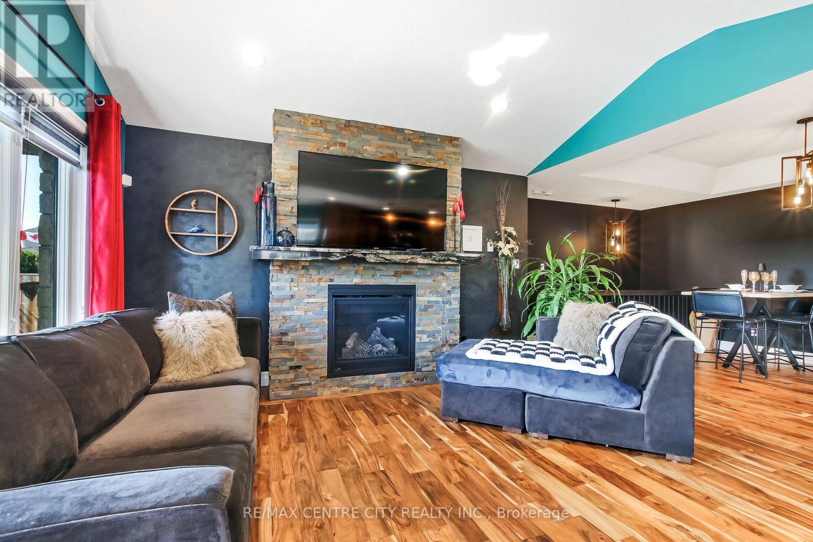 22 Oakmont Street, St. Thomas, Ontario  N5R 0G3 - Photo 20 - X12380051