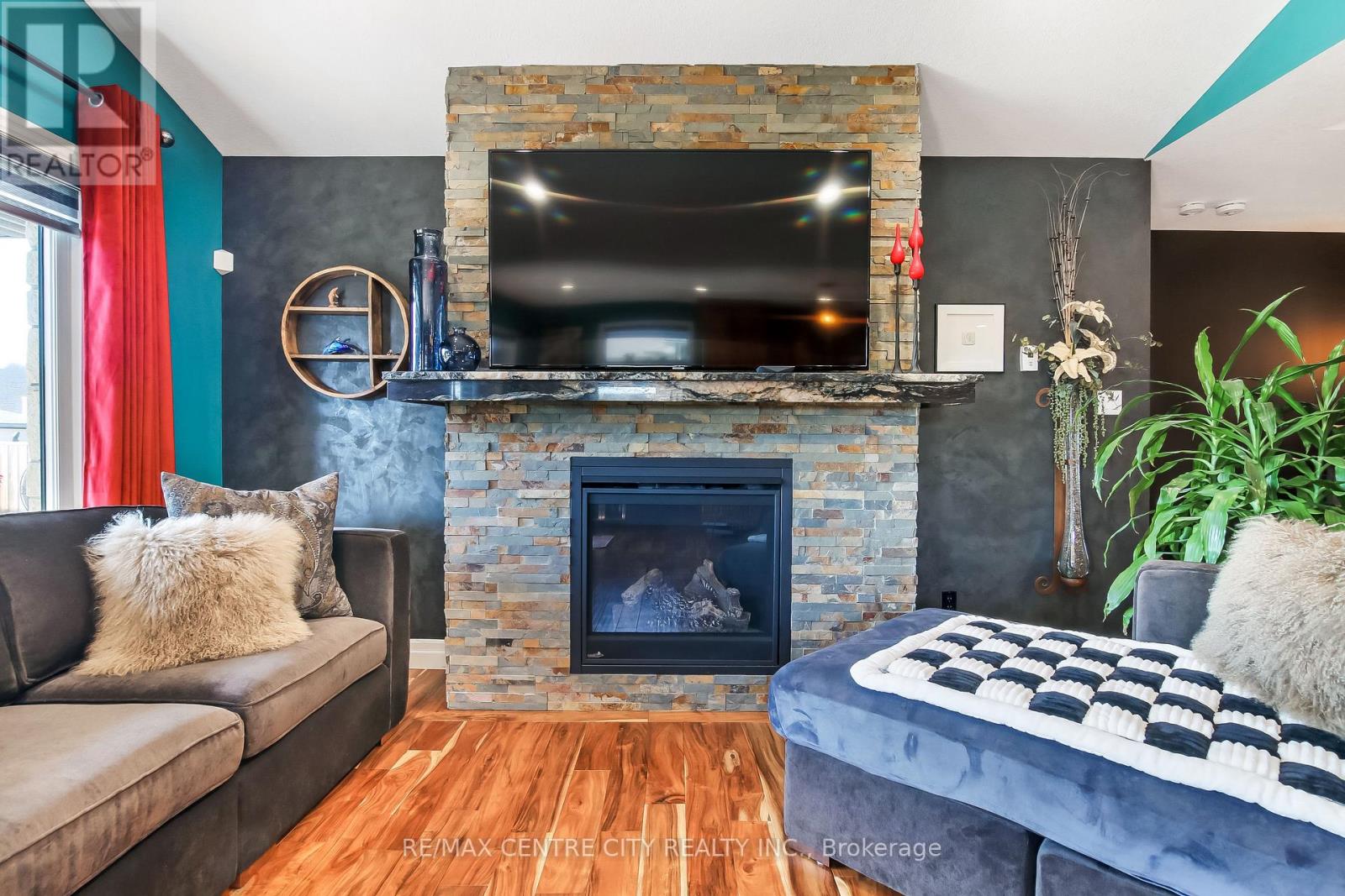 22 Oakmont Street, St. Thomas, Ontario  N5R 0G3 - Photo 21 - X12380051