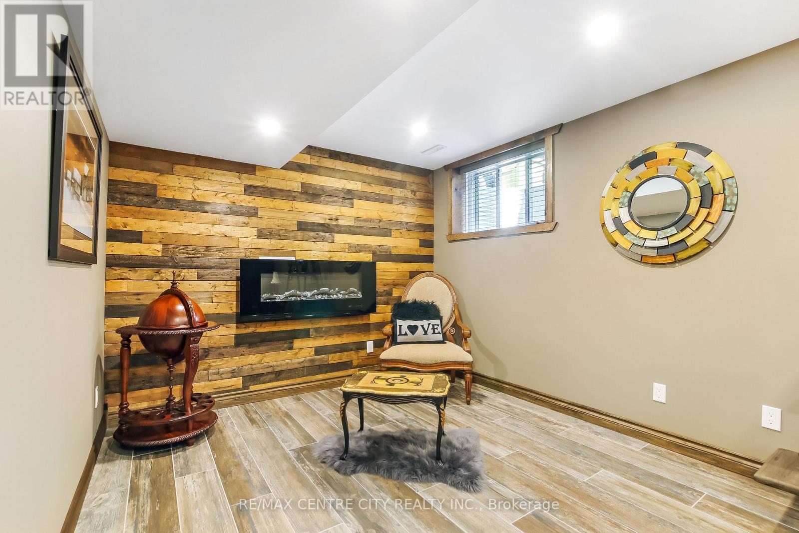 22 Oakmont Street, St. Thomas, Ontario  N5R 0G3 - Photo 30 - X12380051