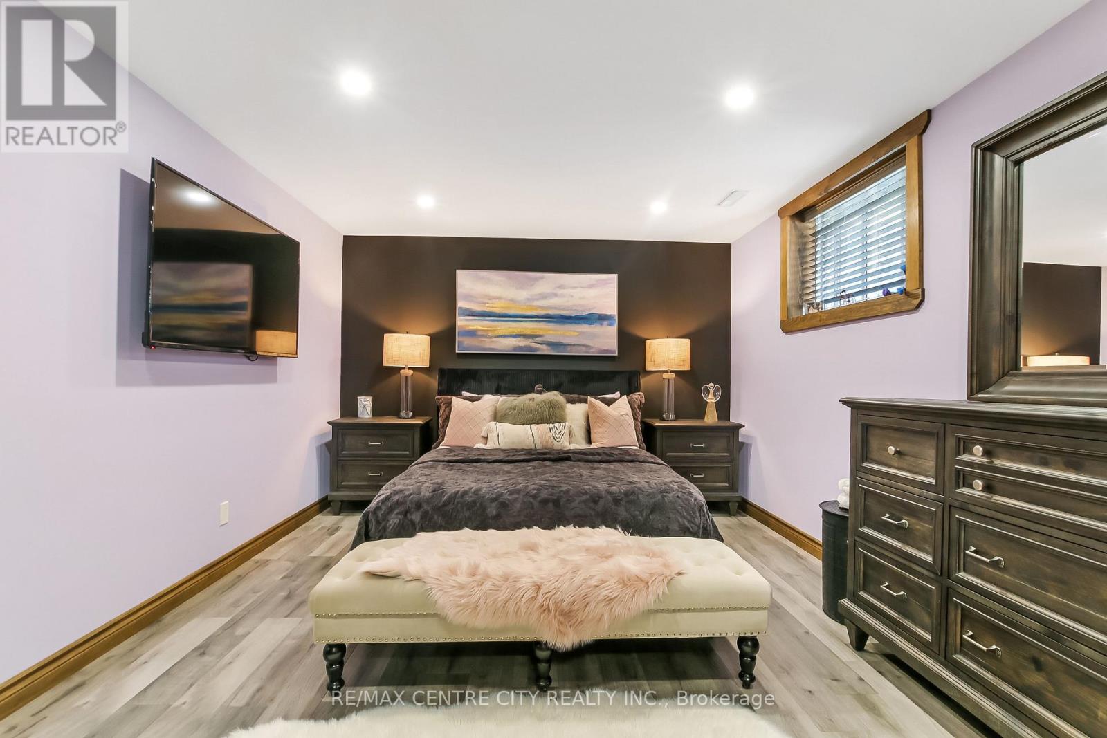 22 Oakmont Street, St. Thomas, Ontario  N5R 0G3 - Photo 31 - X12380051