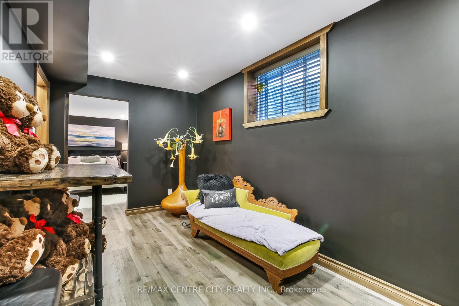 22 Oakmont Street, St. Thomas, Ontario  N5R 0G3 - Photo 33 - X12380051
