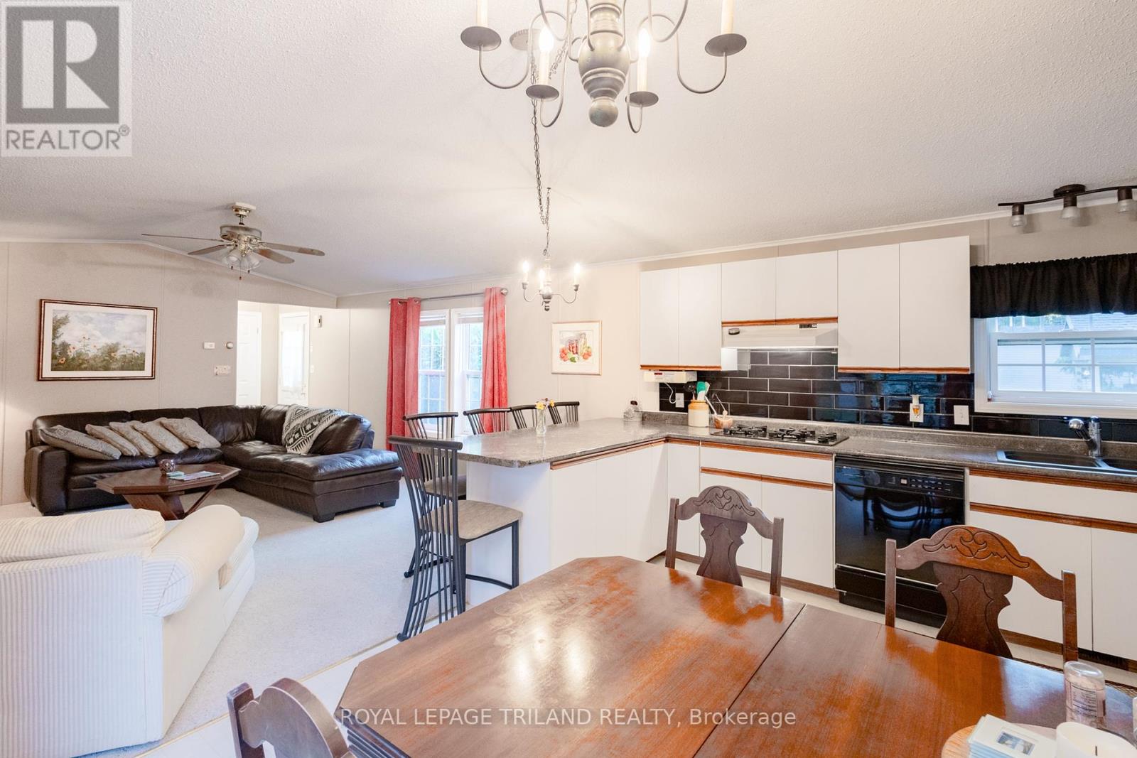 14 Dominican Lane, Bluewater, Ontario  N0M 1N0 - Photo 22 - X12380066