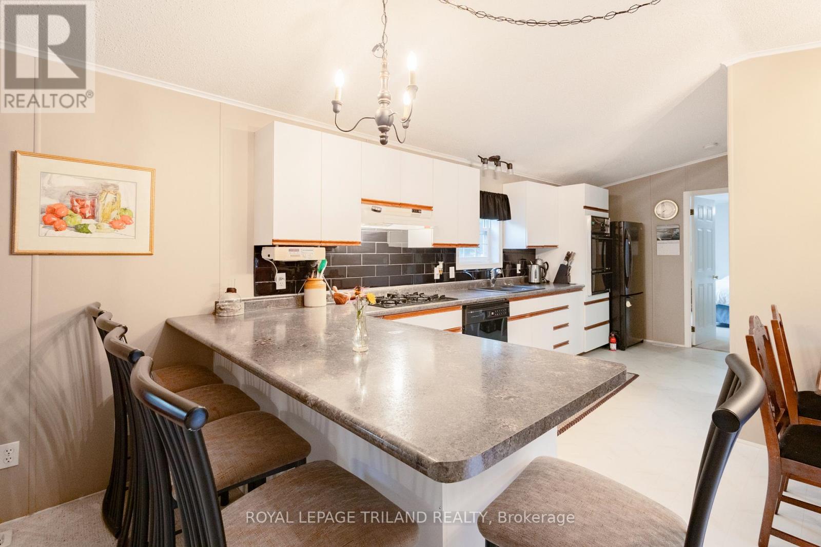 14 Dominican Lane, Bluewater, Ontario  N0M 1N0 - Photo 23 - X12380066