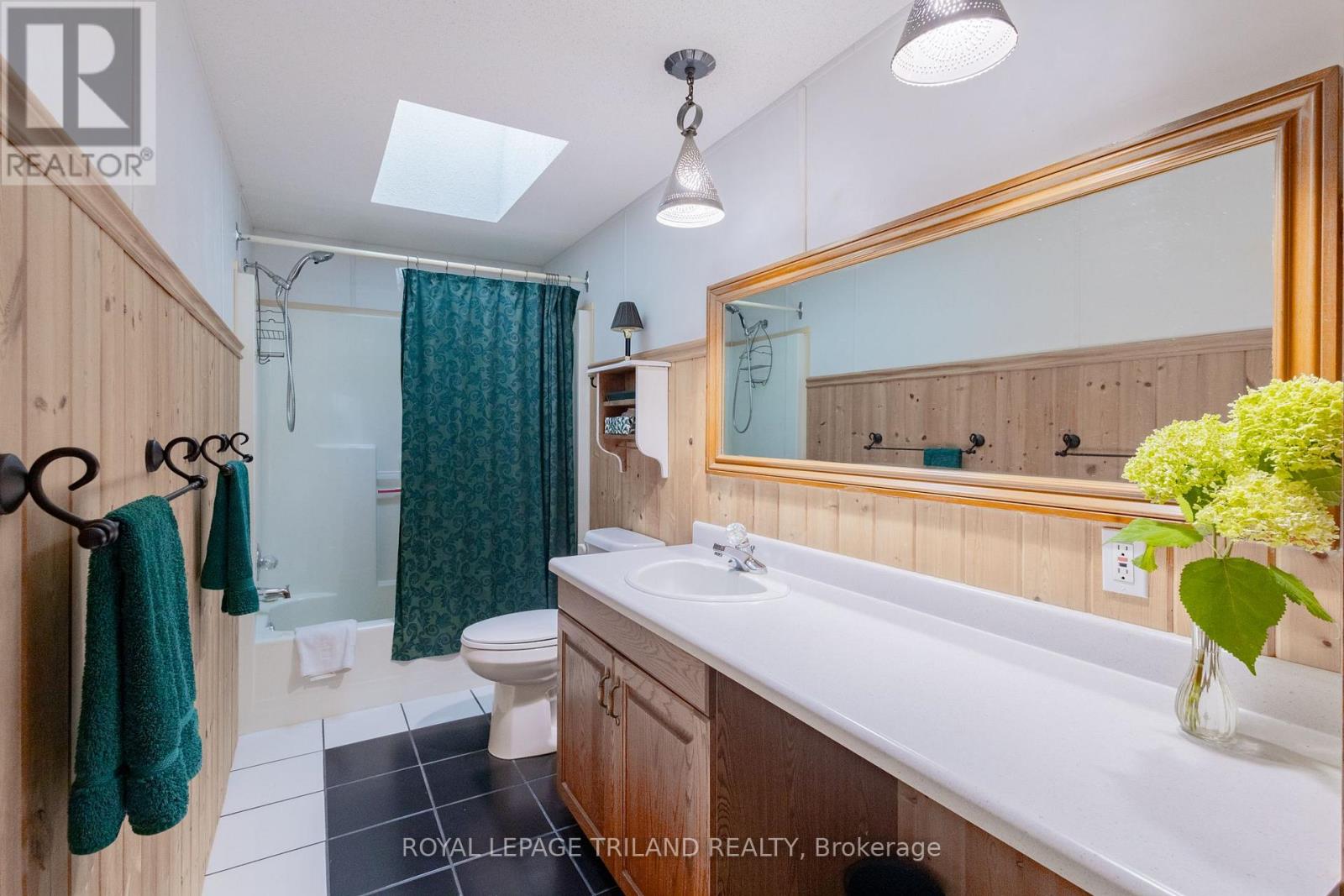 14 Dominican Lane, Bluewater, Ontario  N0M 1N0 - Photo 32 - X12380066