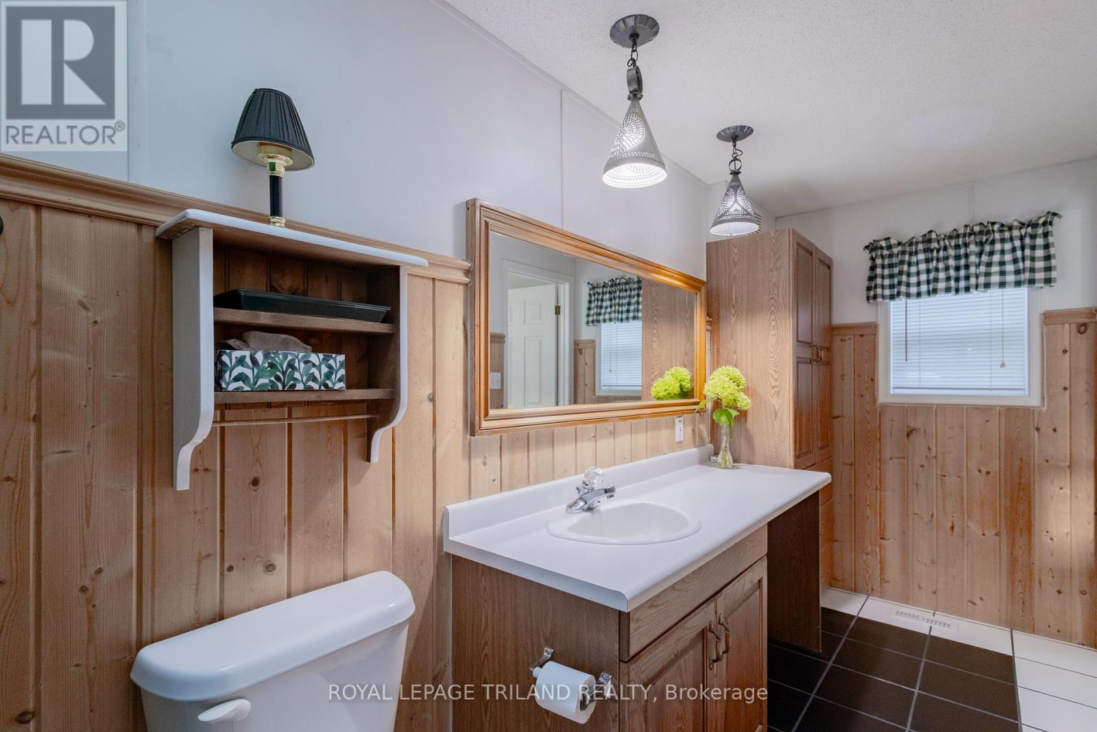 14 Dominican Lane, Bluewater, Ontario  N0M 1N0 - Photo 33 - X12380066