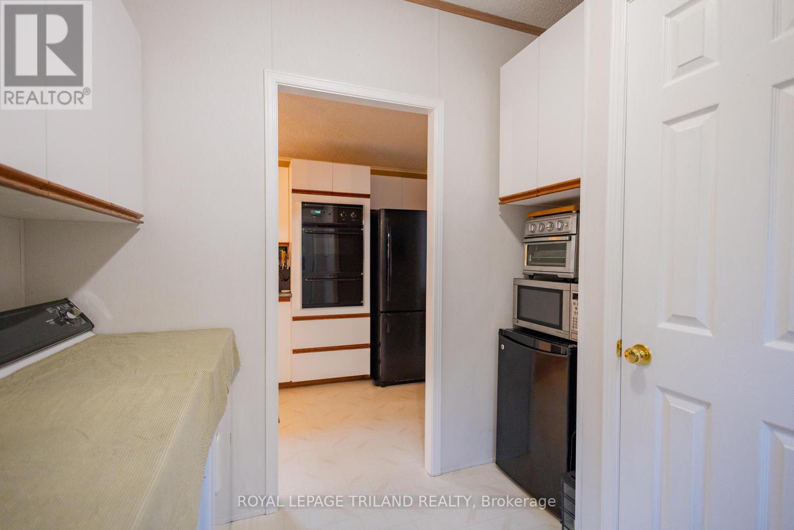 14 Dominican Lane, Bluewater, Ontario  N0M 1N0 - Photo 35 - X12380066