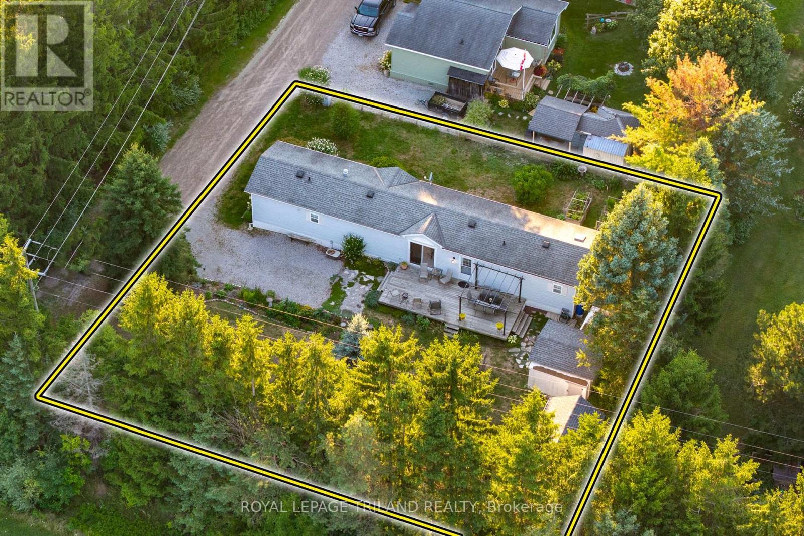 14 Dominican Lane, Bluewater, Ontario  N0M 1N0 - Photo 40 - X12380066