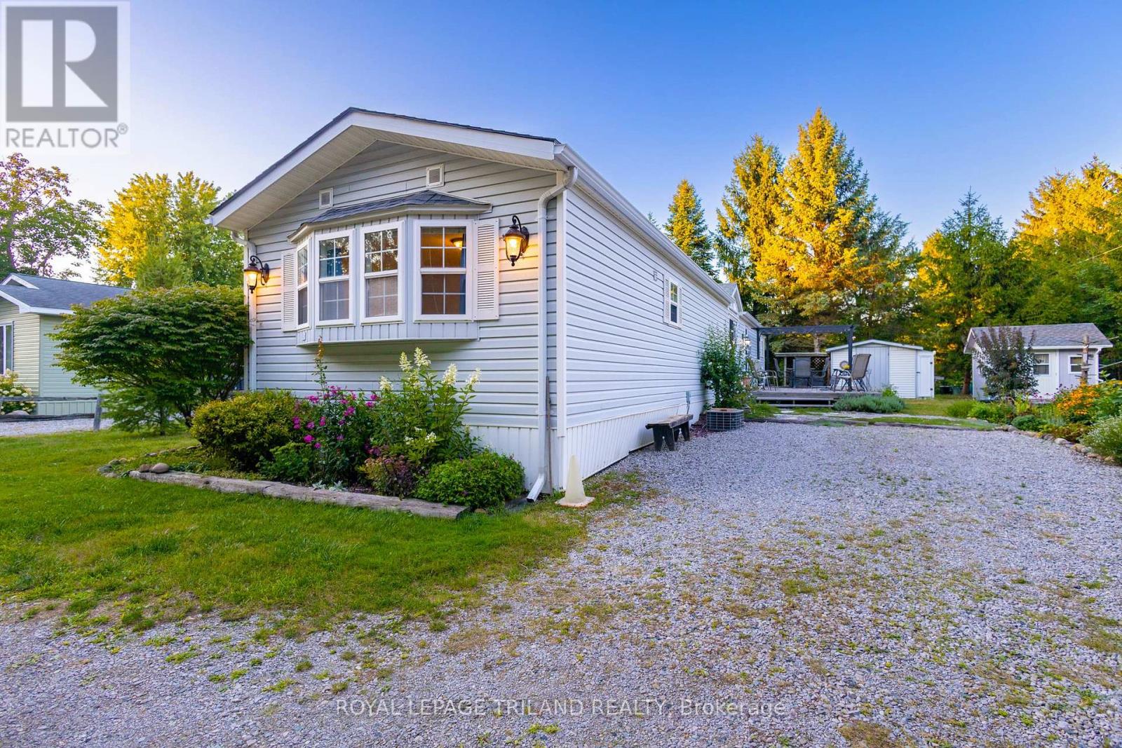 14 Dominican Lane, Bluewater, Ontario  N0M 1N0 - Photo 9 - X12380066