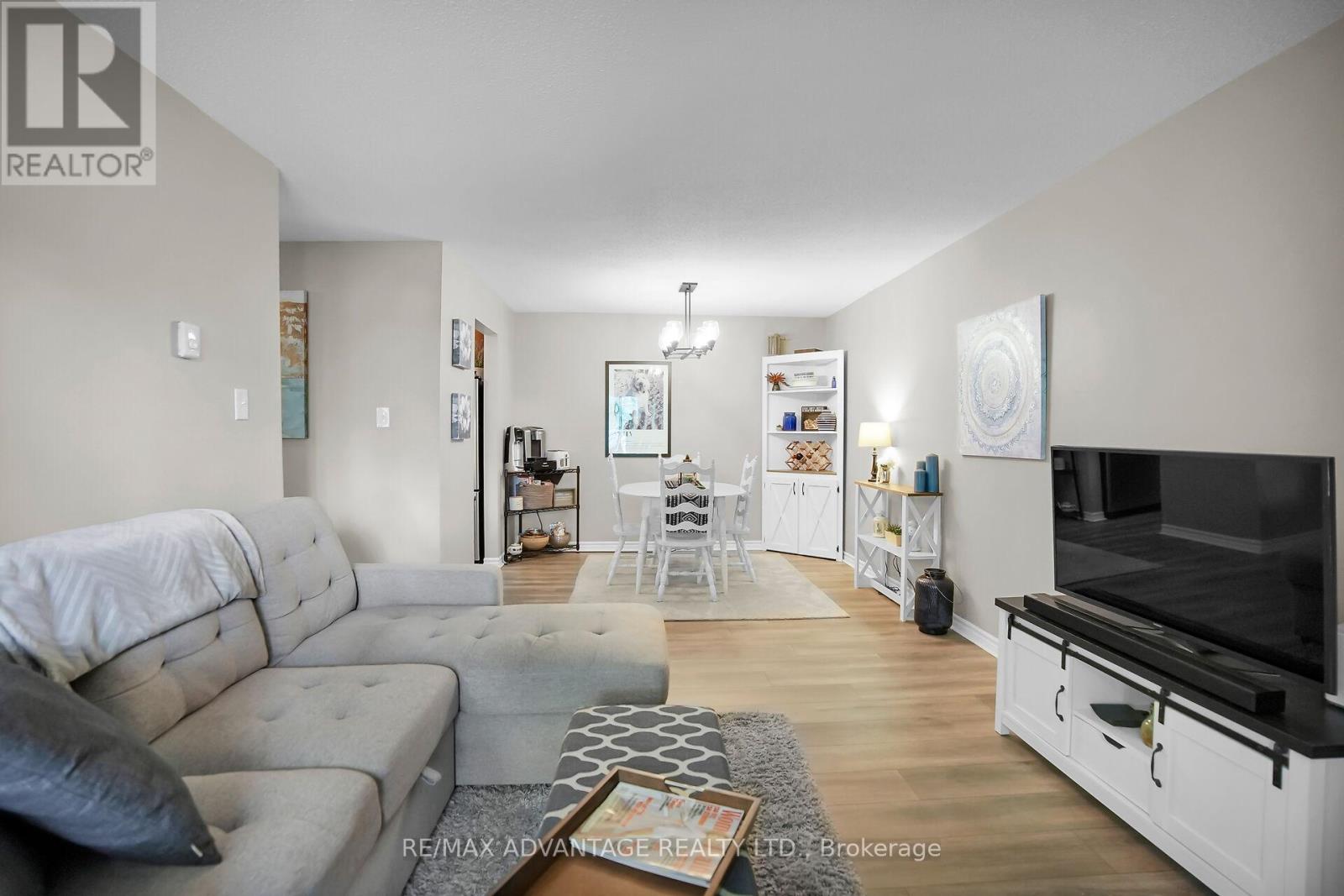 215 - 725 Deveron Crescent, London South (South T), Ontario  N5Z 4X3 - Photo 11 - X12380119