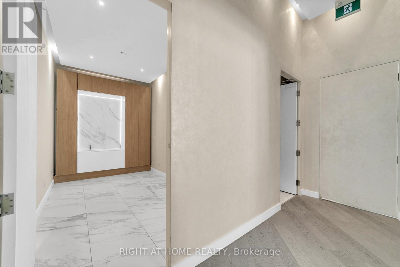 7191 Yonge Street, Markham, Ontario  L3T 0C4 - Photo 18 - N12379820