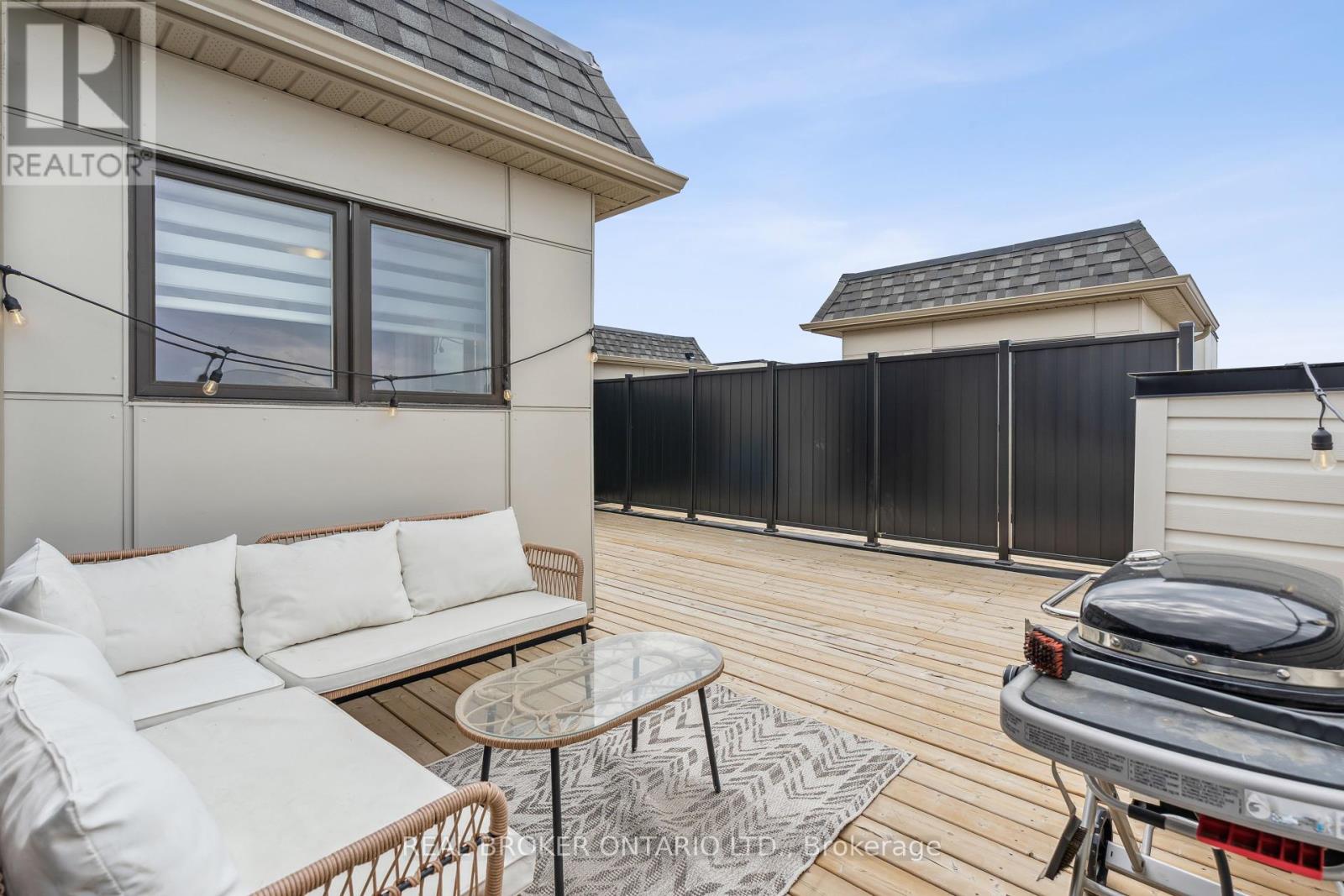 92 William Shearn Crescent, Markham, Ontario  L6C 3J4 - Photo 32 - N12379885