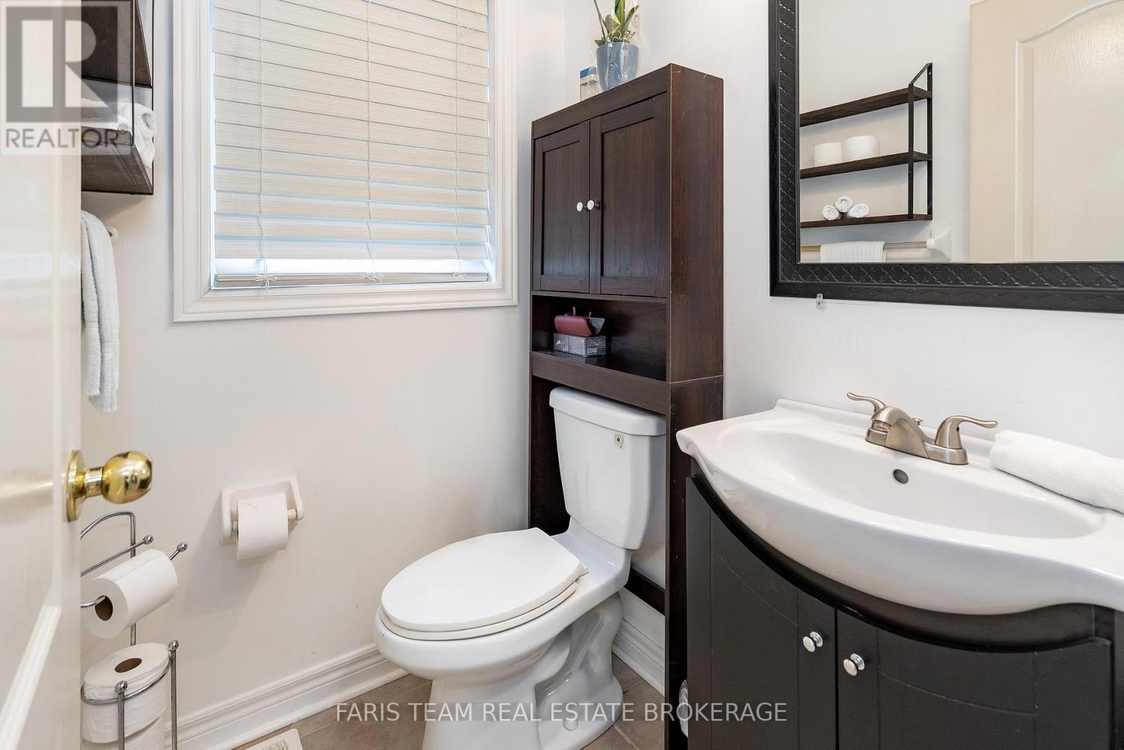 1244 Mary-Lou Street, Innisfil, Ontario  L9S 0E5 - Photo 12 - N12379905