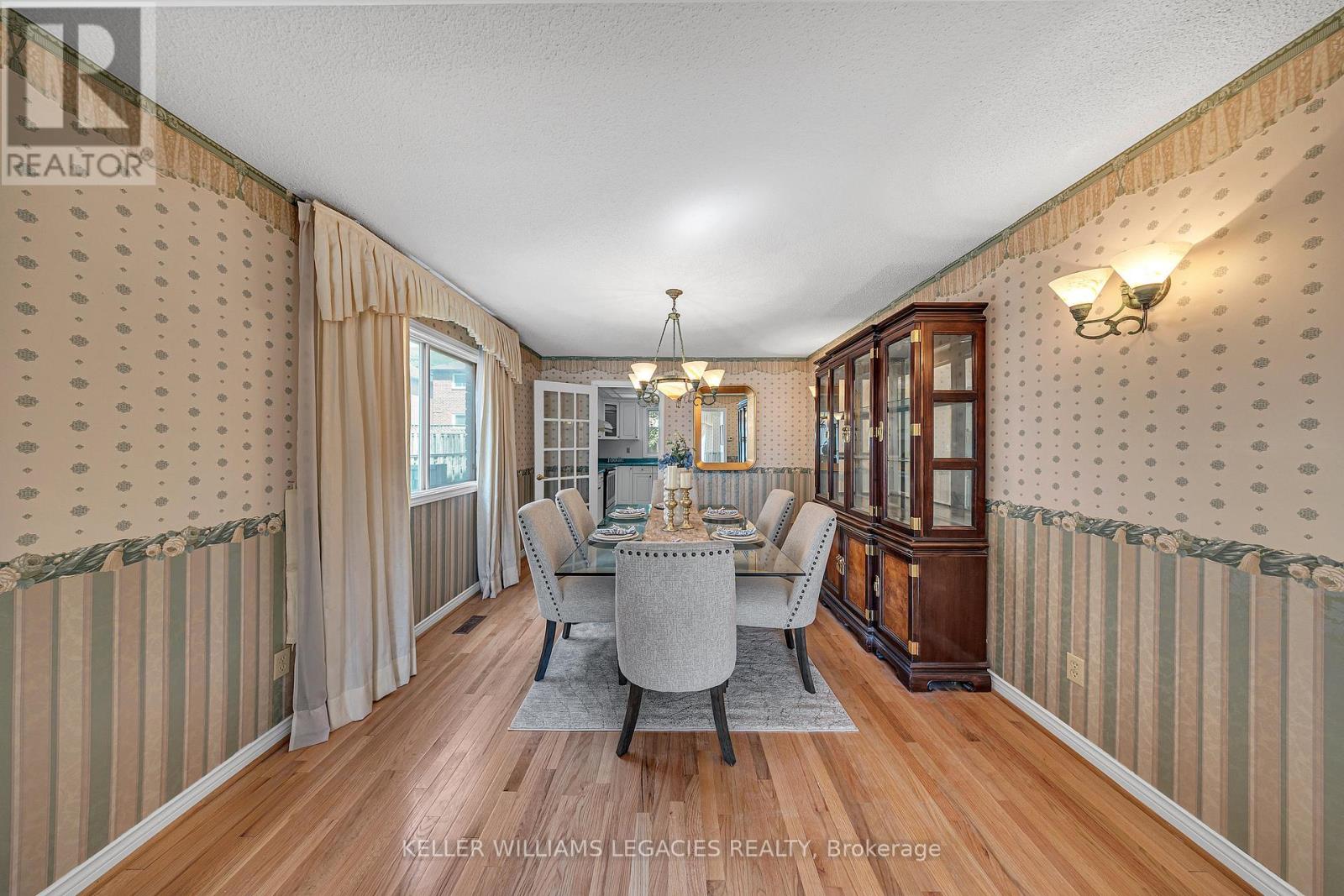 50 Summerdale Drive, Markham, Ontario  L3T 6W5 - Photo 8 - N12379906