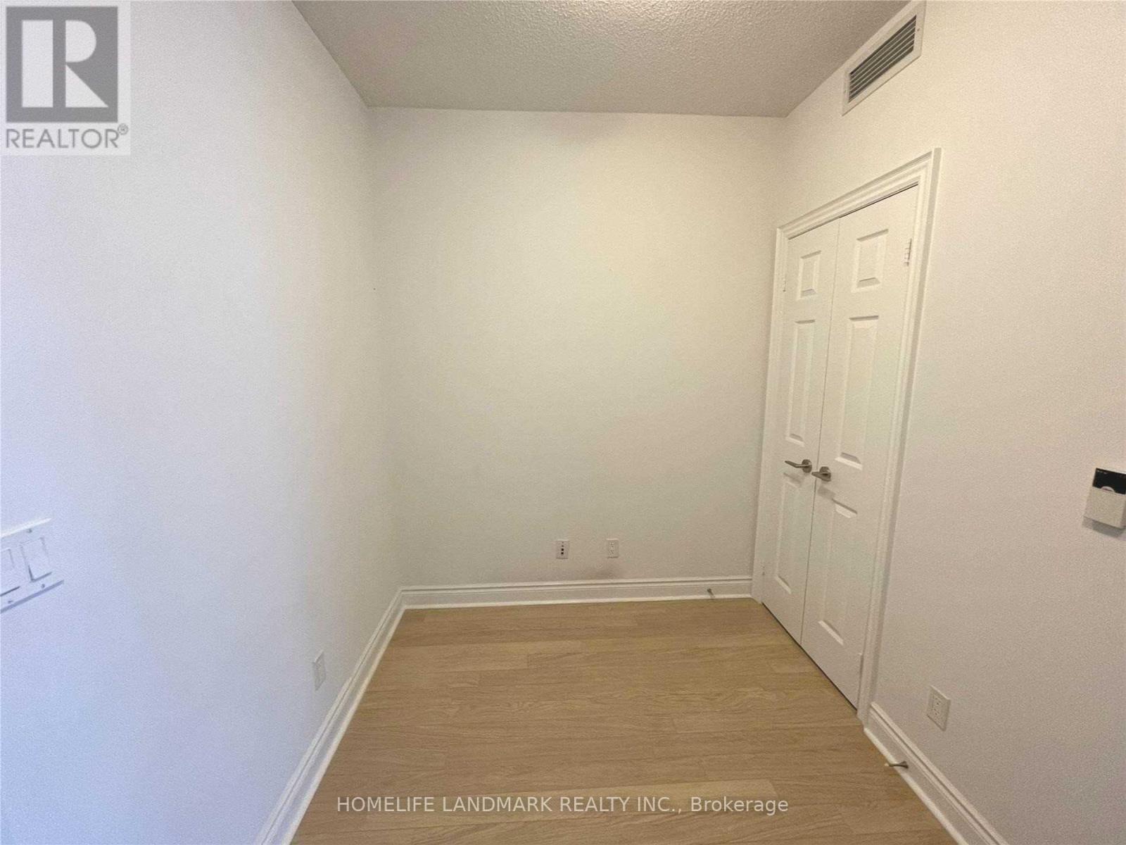 952 - 23 Cox Boulevard, Markham, Ontario  L3R 4G1 - Photo 14 - N12379913